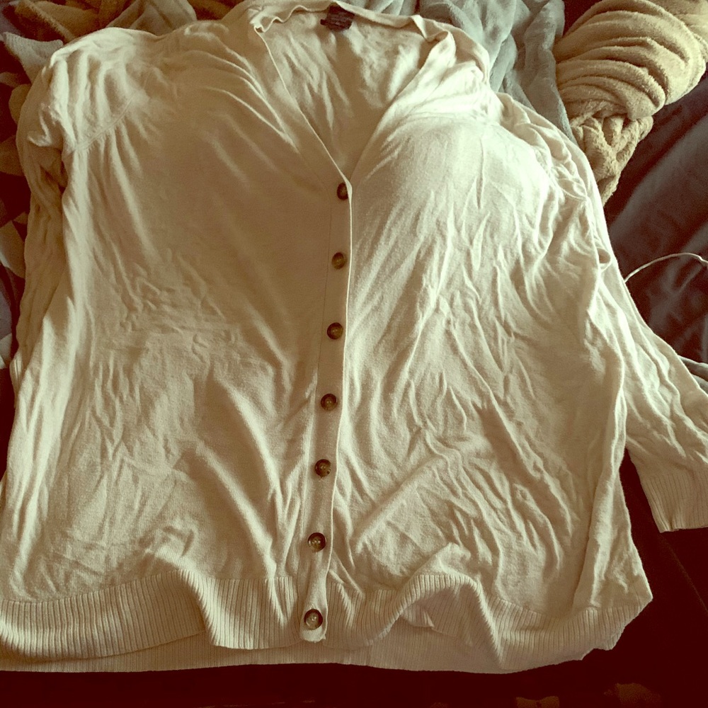 A cream colored cardigan 3x from faded glory